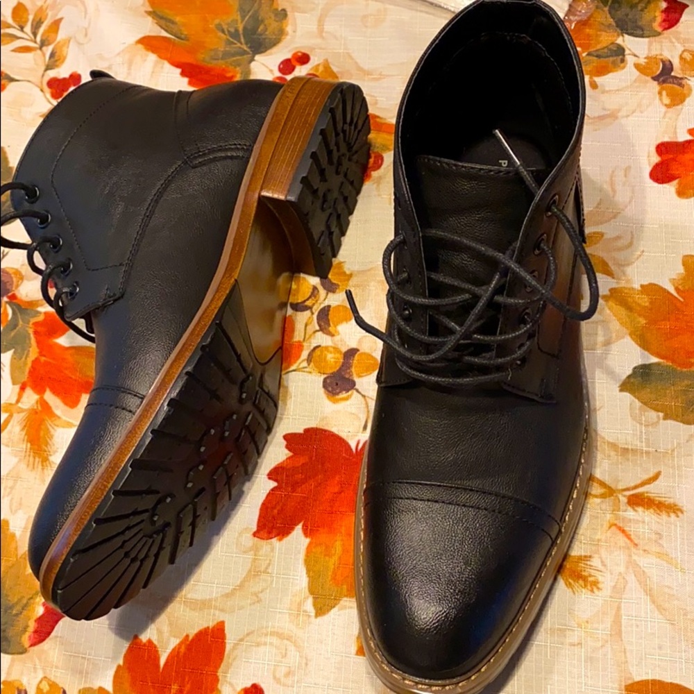 Dressing men shoe